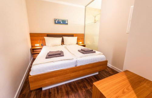 Zum Brandenburger Tor 24H Check In - Foto 3