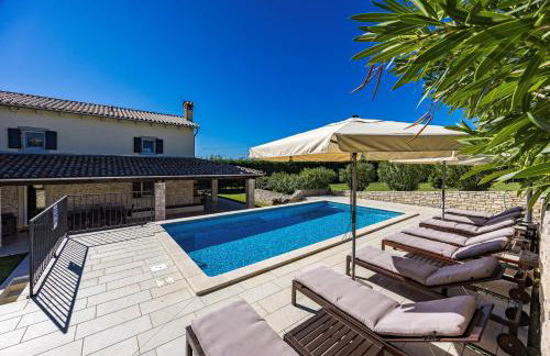 Charming Villa Antoana for families and kids in Labin - Rabac with kids playground & private pool - Foto 15