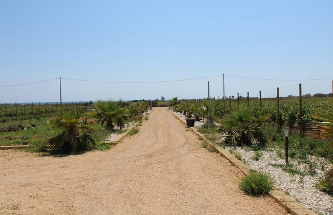 Smiles & Sunsets - Marino's Resort - Foto 34