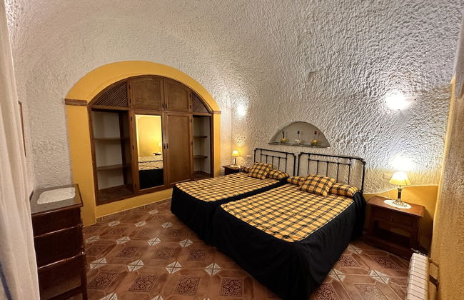 Cuevas la Granja - Foto 18