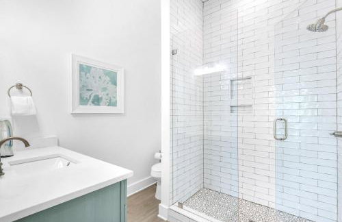 Azure! Sleeps 22 - Golf Cart - Beach Access - Pool - Foto 13