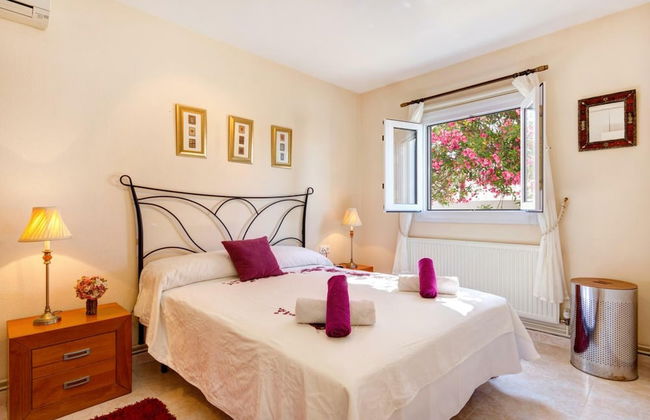 107620- Villa in Cala Porter - Photo 2