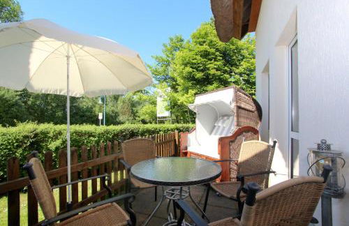 Strandhaus Mönchgut Ferienwohnung 09 mit Sauna- und Schwimmbadnutzung im AHOI Sellin - Foto 3