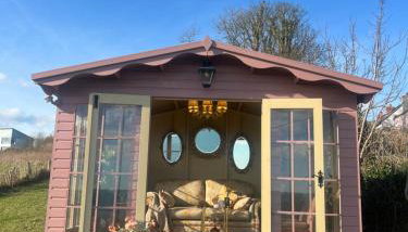 The Pink Cottage upstairs suite & Garden Summer Room - Foto 3, Garden view