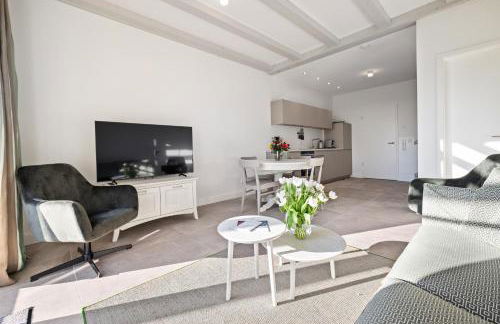 GUT KLETKAMP "Mühlenhof 2" - Ruhige Ferienwohnung mit 2 Schlafzimmern I Terrasse mit See- & Naturblick I Gemeinschaftsgarten I 15 Min zur Ostsee I Küche I Parkplatz I Waschmaschine I WLAN - Foto 12