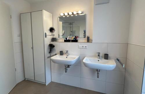 Stadt & See - neuwertige Ferienwohnung - Foto 7