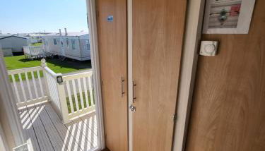 Parkdean Kessingland Beach Holiday Chalet - Photo 5