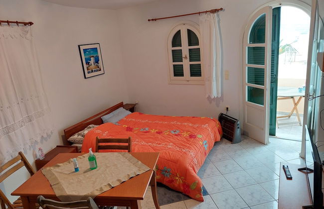 Akrotiri Cosy Studio with Patio and View - Foto 7