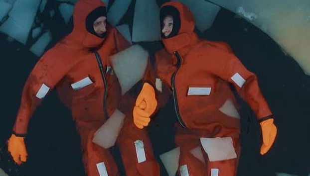 Flotación en un lago congelado - Foto 4, Flotando en el hielo