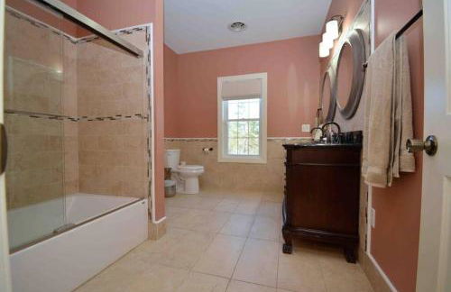 9 Bedroom Saratoga Retreat, In-Ground Heated Pool, HotTub, Firepit, Gourmet Kitchen, Private Office - Foto 25