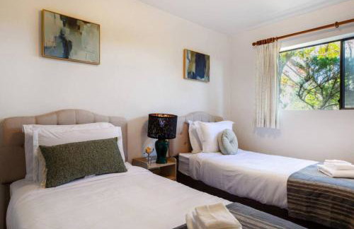 Cozy Garden 4BR1BA Lower Unit Ocean Mountain Views with doggies EV Charging - Foto 17