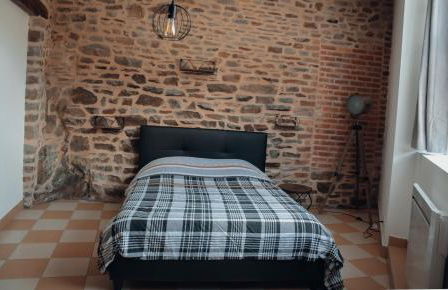 maison quartier médiéval au pied du château FOUGERES - Foto 33