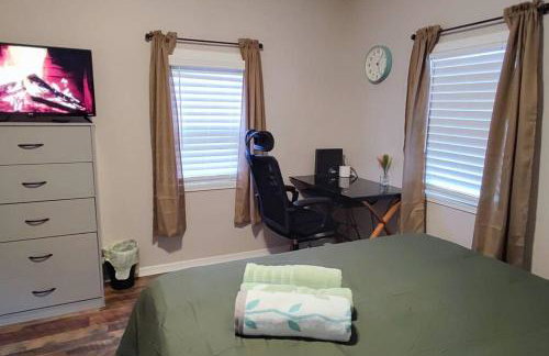 Downtown Charm Two Bedroom Home - Foto 41