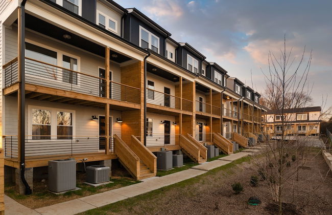 Cherokee by AvantStay – Contemporary Design in a Prime Location - Photo 65