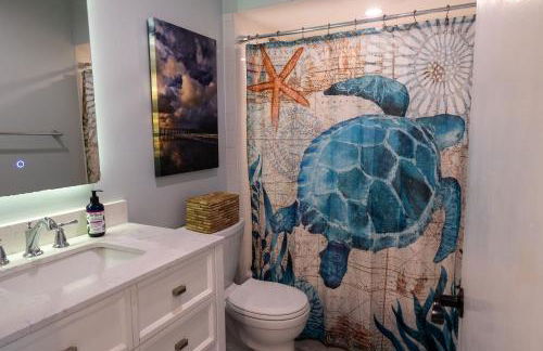 Beach Getaway in Amelia - Ocean Views & Room for 8 - Foto 51