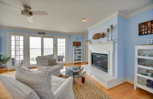 Bayfront White Stone Escape w/ Private Beach! - Photo 4