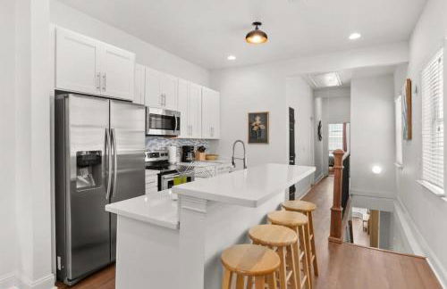 Fabulous Classy and Comfy 3BD 2BA Home and Parking - Foto 8