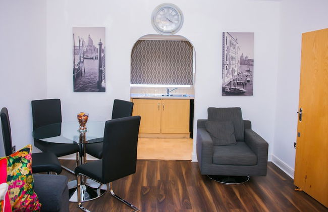 Modern 2 Bedroom Apartment - Foto 5