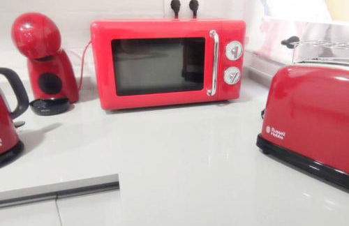 - LUJO - Parking, Maquina Arcade, Wifi y Netflix - Foto 16