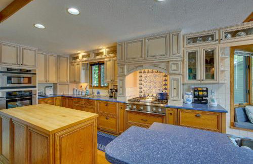 Sauna and Fireplaces! Lakefront Cadillac Retreat - Foto 9