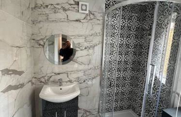 4 Bedroom House, Central City Location - Photo 15