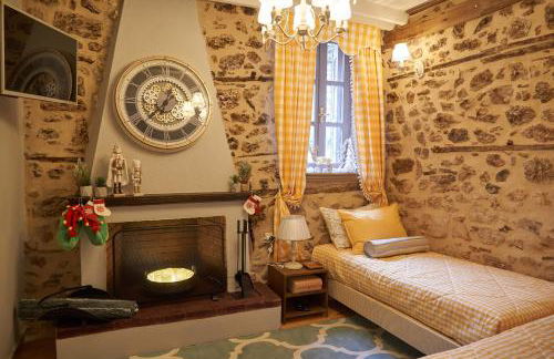Dandy Villas Dimitsana - a family ideal charming home in a quaint historic neighborhood - 2 fireplaces for romantic nights - Foto 11