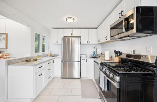 Mt Adams Lookout with Best City View and Parking - Foto 28