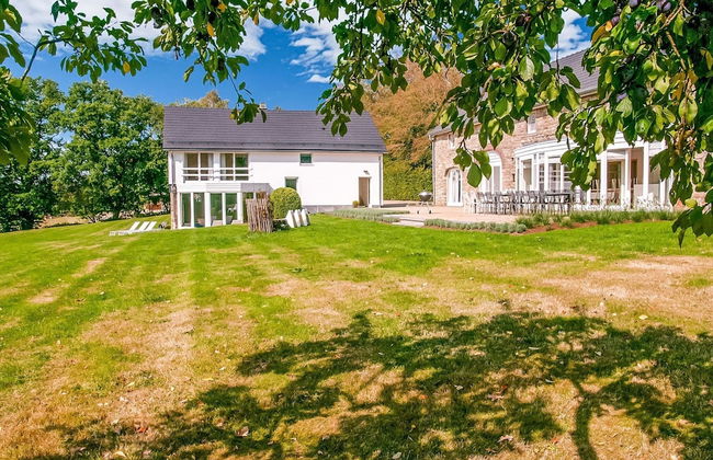 Luxurious Villa With Pool and Sauna, and Very Suitable for Culinary Workshops - Photo 34