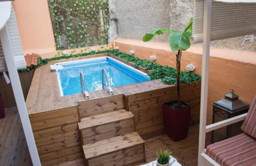 ChrisAndro Apartments - Photo 9