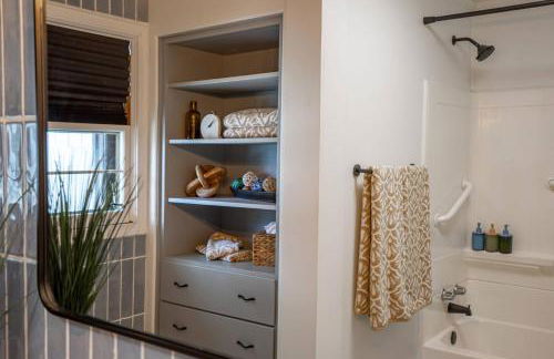 Entertainment Haven w Firepit, Games & Fenced Yard - Foto 31