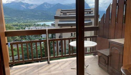 Studio Embrun à 10 mn à pied plan d eau de 2 à 4 personnes sans linge de lit ni serviettes situé 3 chemin de chadenas - Photo 1