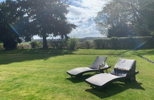 Couples Unique Stay in Bowling Club newly upgraded - Photo 9