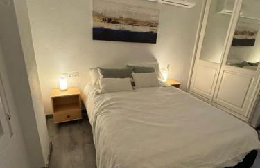 Stylish Seaview Apartment - Photo 10