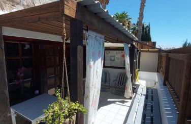 Private Sunny Terrace Studio - Secure Bike or Board Lockup - Foto 2