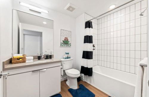 Unique 1-Bedroom DTLA Escape with City Views - Foto 8