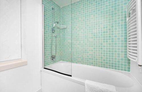 Stylish Apartment - City Centre - Secure Parking - Fast Wifi - Balcony 279O - Foto 22