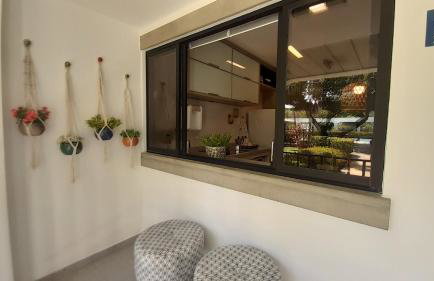 Guarajuba Summer Flat Melhor localização de Guarajuba e melhores Flats Beira Mar de Guarajuba Dispomos de 4 flats decorados no mesmo condomínio Aqui você não precisa de carro para nada Faça tudo à pé - Foto 63