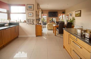 Knockalla luxury property with hot tub suitable for families - Foto 46