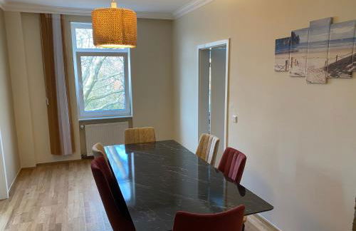 Zentrale 4 Zimmerwohnung mit kostenlosem Stellplatz - Foto 7