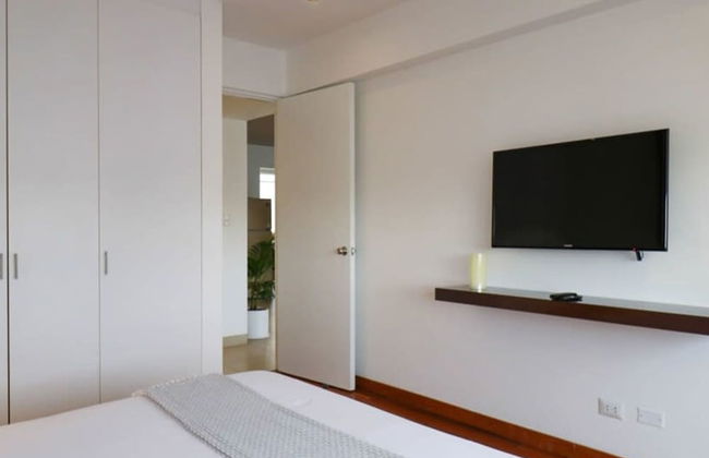 w Picturesque 2BR With Balcony in Miraflores - Photo 15