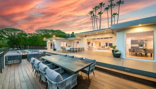 Stunning Modern Estate in BH with Pool, Spa, and Views - Foto 2