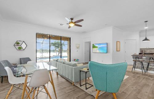 Enchanting 3 Bedroom Home Waterfront Pool and Spa - Foto 11