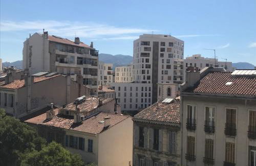 Très bel appartement T3 proche place Castellane avec vue et 2 chambres - Photo 25