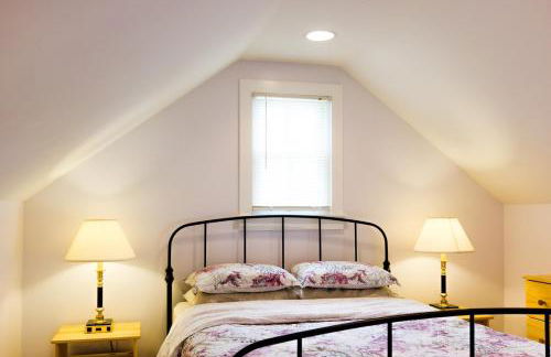 3BR Beautiful Remodeled Victorian w/ Beach Locker - Foto 12