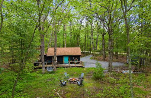 Perfect Couples Cabin Fireplace Firepit & Wine Nearby - Foto 24