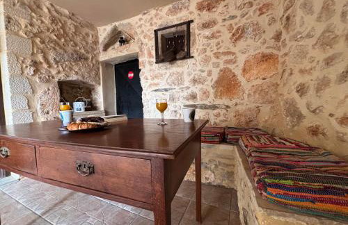 Electra Stone Suite - Photo 23