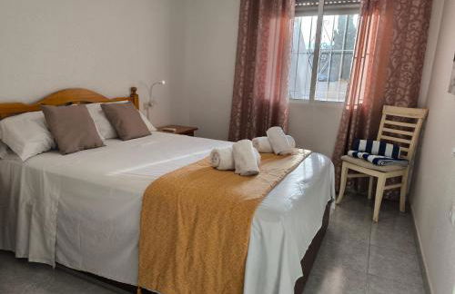 Bungalow with Private Pool 15 Minutes from the Sea- La Siesta - Foto 11