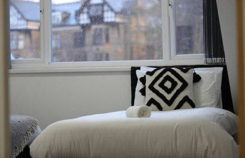 2 Bedroom Scenic Apartment, with Balcony View & Parking - Foto 9