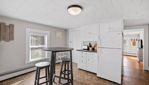 2nd Flr Large 1 Bed - Short to Midterm Rental - Foto 1