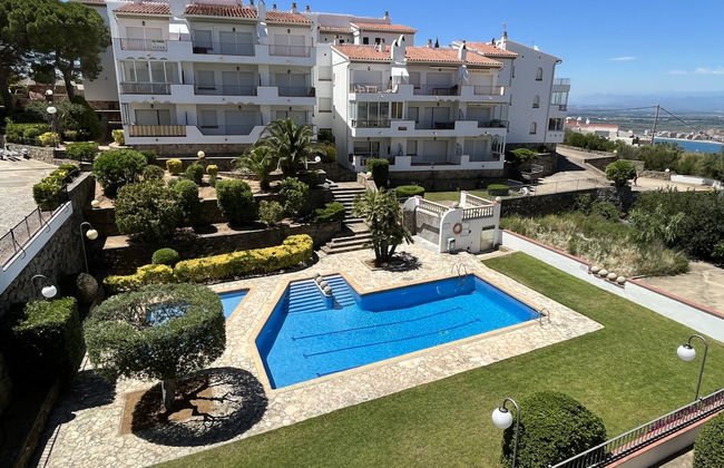 Apartment in Roses Near Cap de Creus - Photo 1